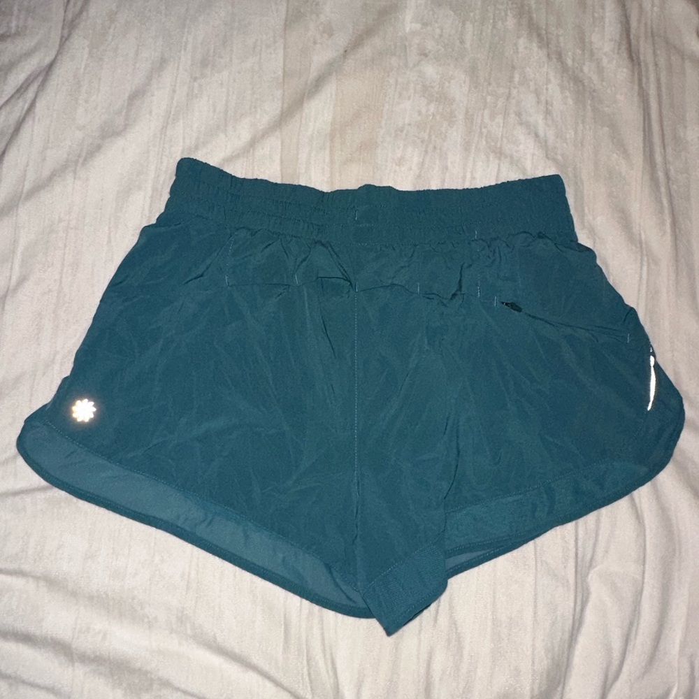 Athleta Mesh Racer Run Mid Rise 4 Short - Picture 2 of 4